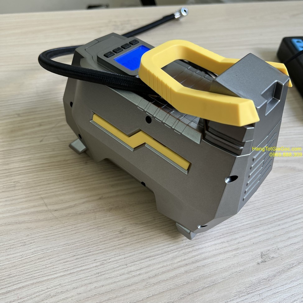Chi tiết đồng hồ điện tử của bơm hơi điện BXD12