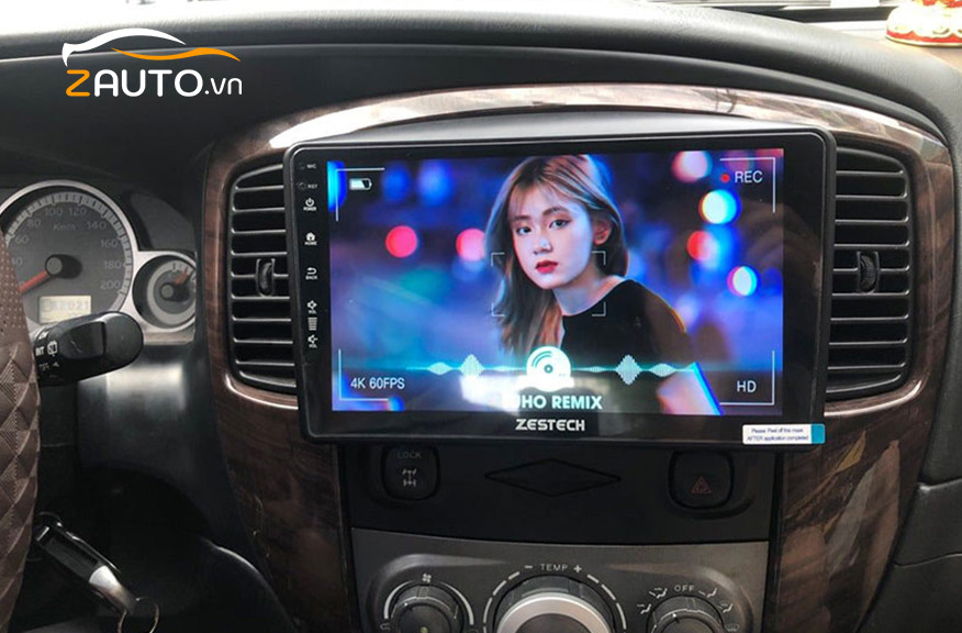 Thao tác mở nhạc trên xe ô tô dễ dàng với kết nối Bluetooth