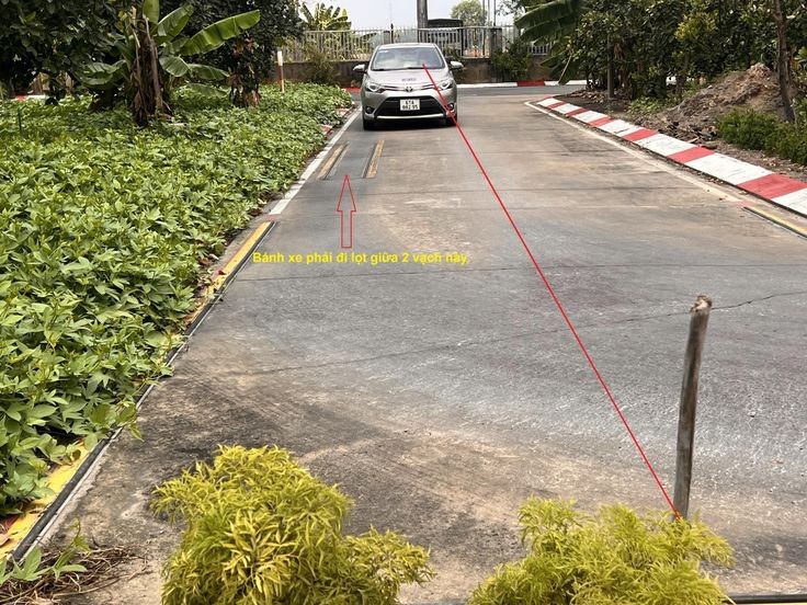 Mẹo căn vệt bánh xe B2 trong thi thực hành lái xe ô tô