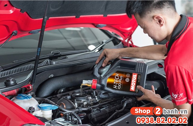Những tác hại tiềm ẩn khi dùng nhớt ô tô cho xe máy không đúng loại