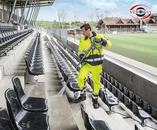 Bơm áp lực rửa xe ô tô Karcher HDS 7/11-4 M hoạt động mạnh mẽ loại bỏ vết bẩn