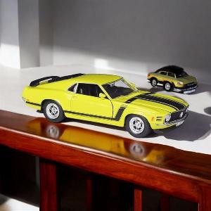 Mô hình xe ô tô cổ điển Ford Mustang Boss 302 1970