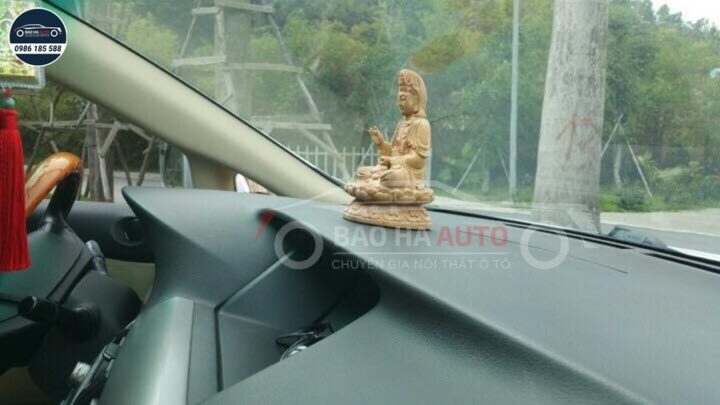Tượng Phật Quan Âm để Taplo ô tô