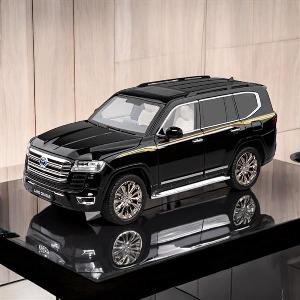 Mô hình xe ô tô Toyota Land Cruiser LC300 hợp kim cao cấp