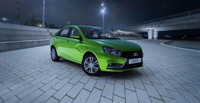 Mâm và lốp xe ô tô Lada Vesta, cho thấy thiết kế la-zăng hợp kim và kích thước lốp tiêu chuẩn