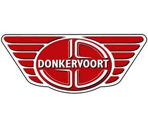 Logo xe Donkervoort với hình cánh chim bao quanh tên, biểu tượng cho sự an toàn và xe thể thao thủ công