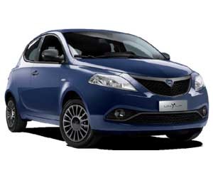 Mẫu xe Lancia Delta màu xanh, đại diện cho lịch sử đua xe và thiết kế đặc trưng