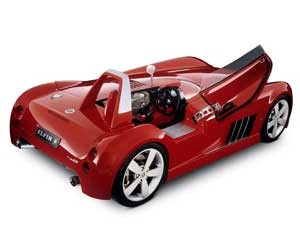 Mẫu xe đua Elfin Clubman màu bạc, minh họa cho xe thể thao hiệu suất cao và nhẹ