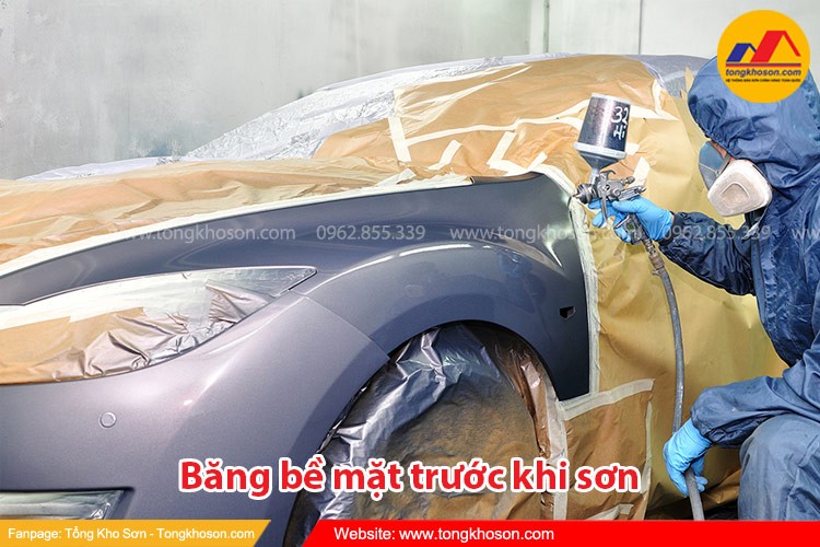 Che chắn và băng keo bảo vệ các chi tiết xe trước khi sơn