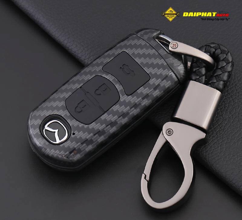 Bao da bọc chìa khoá xe ô tô Mazda vân carbon, thiết kế ôm sát