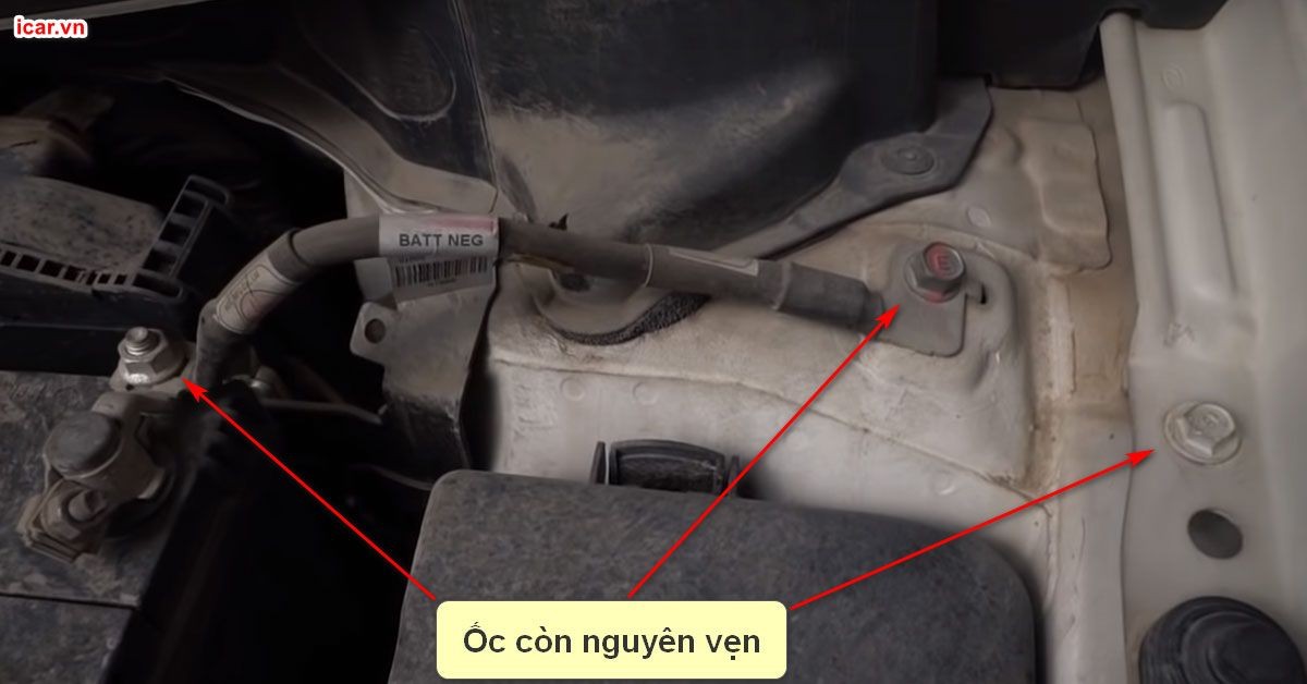 Dấu hiệu nhận biết ốc vít nguyên zin trên ô tô cũ lướt, chưa từng bị tháo lắp