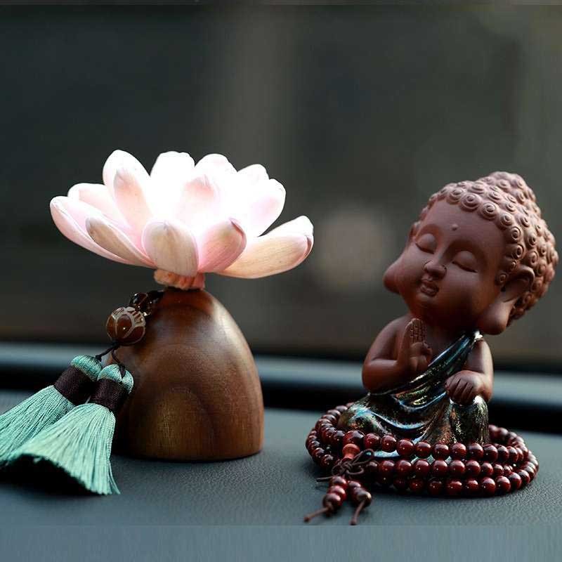 Cách chọn vật phong thủy trên ô tô cho người mệnh Hỏa