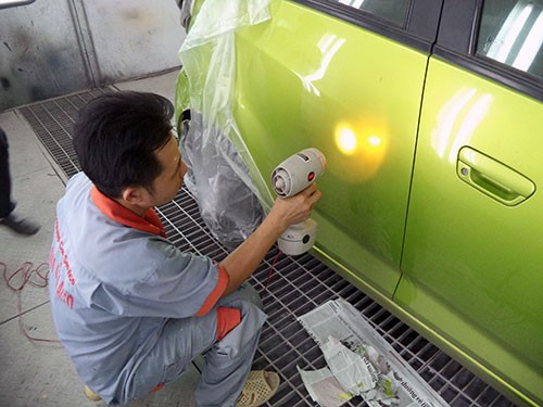 Thiết bị Sunlight 3M - US giúp kiểm tra màu sơn ô tô chi tiết sau khi pha tại TPHCM