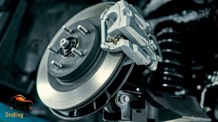 Định nghĩa và vai trò của côn xe ô tô trong hệ thống truyền lực
