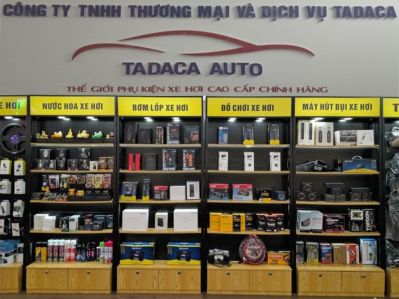 Hình ảnh nội thất một cửa hàng phụ kiện ô tô chuyên nghiệp