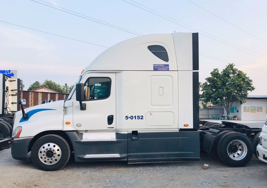 Khoang động cơ Detroit mạnh mẽ trên xe Cascadia
