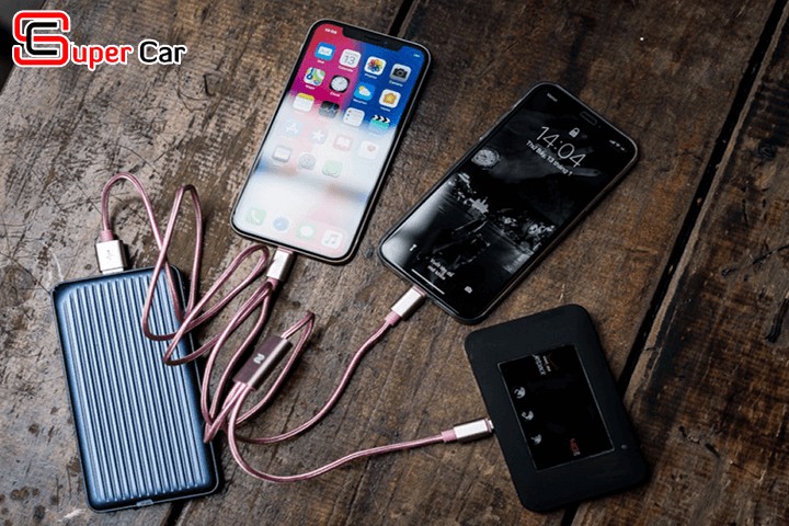 Bộ sạc điện thoại xe ô tô với 3 đầu kết nối