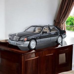 Mô hình xe ô tô cổ điển Mercedes-Benz S320