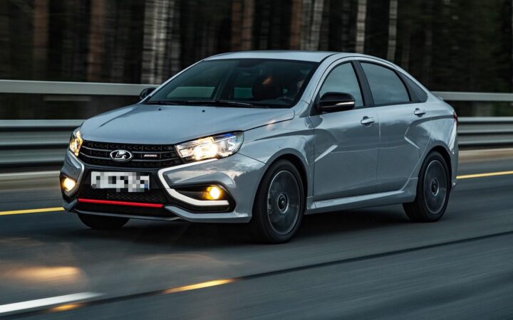 Hình ảnh Lada Vesta đang trưng bày tại Nga, một trong những mẫu xe dự kiến công bố giá xe ô tô Lada tại Việt Nam.