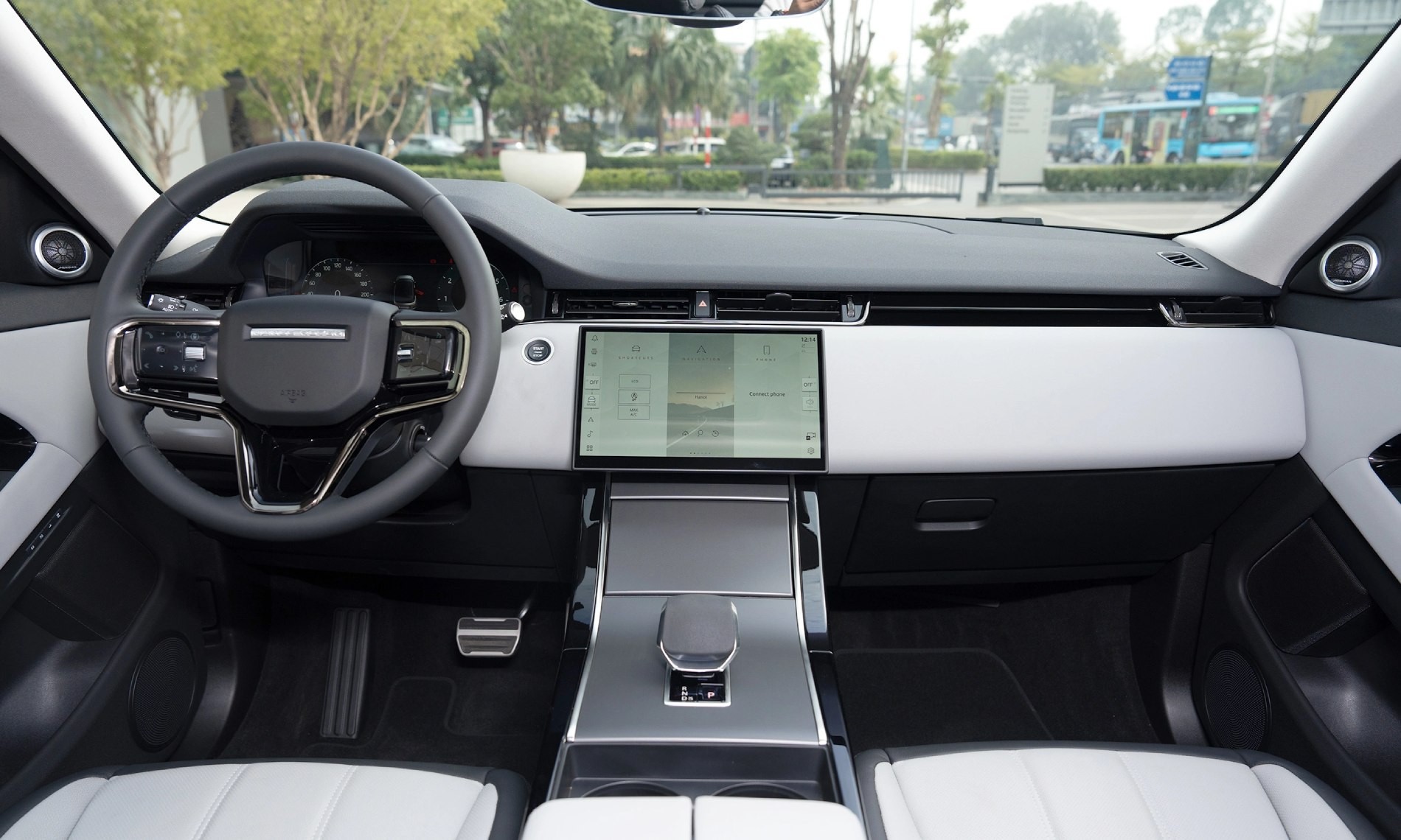 Nội thất tiện nghi của Range Rover Evoque 2025, SUV xe ô tô hạng sang