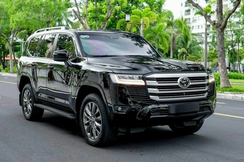 Hình ảnh Toyota Land Cruiser, mẫu SUV có mức tăng giá xe ô tô đáng kể kèm nâng cấp công nghệ