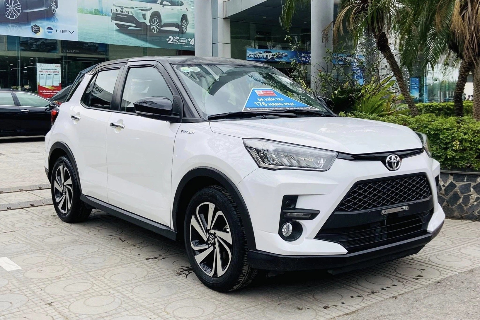 Mẫu SUV hạng A Toyota Raize bị ảnh hưởng bởi xu hướng tăng giá xe ô tô, mất vị thế cạnh tranh