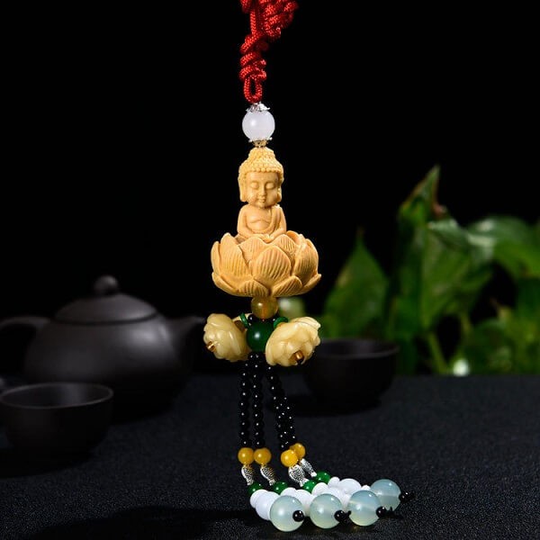 Khánh treo xe ô tô đẹp hình Phật tổ ngồi đài sen, biểu tượng của sự giác ngộ