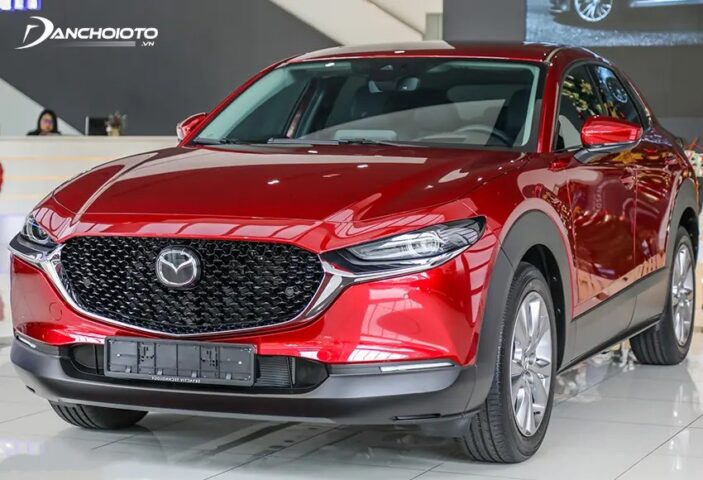 Dòng xe ô tô 4 chỗ gầm cao Mazda CX-30 sang trọng được nhập khẩu nguyên chiếc từ Thái Lan, biểu tượng cho phong cách sống hiện đại.