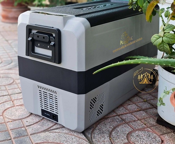 Mở hộp và trải nghiệm tủ lạnh xe ô tô mini Alpicool T50