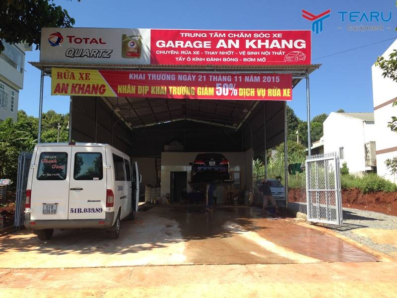 Mặt bằng tiệm rộng rãi thoáng mát