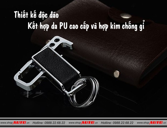 Móc chìa khóa xe ô tô Honda với logo hãng được khắc laser sắc nét trên nền hợp kim bạc