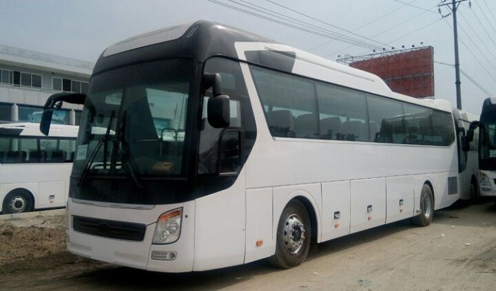 Mui lướt gió phía trước của xe ô tô 3-2 Universe Noble Weichai 336PS