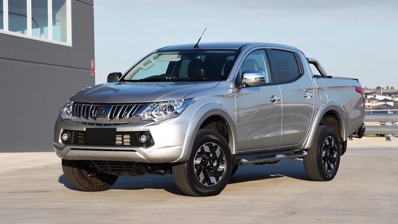 ngoai that cua mitsubishi triton 2018