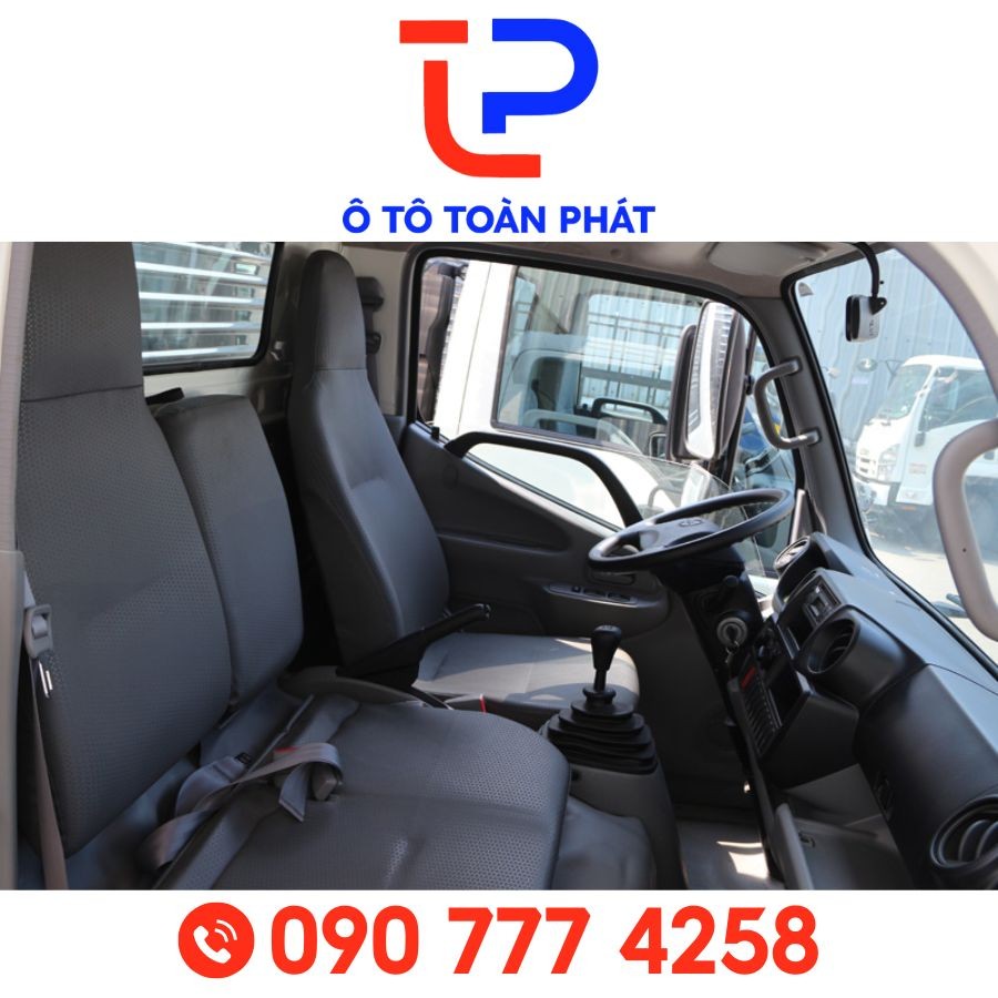 nội thất tiện nghi của xe ô tô tải hino xzu 650