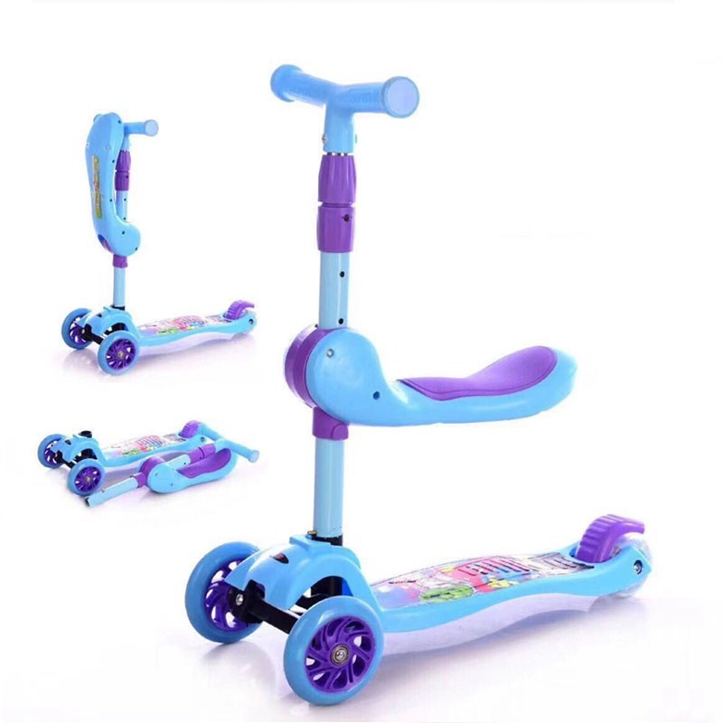 Xe scooter có ghế ngồi màu xanh cho bé, mang lại trải nghiệm chơi xe máy ô tô hiện đại và an toàn
