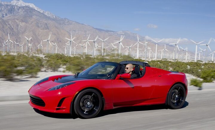 Xe ô tô điện Tesla Roadster thế hệ đầu tiên, biểu tượng tiên phong của hãng Tesla