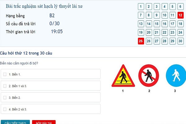 Thí sinh tập trung ôn luyện với 20 đề thi sát hạch lái xe ô tô để chuẩn bị cho kỳ thi