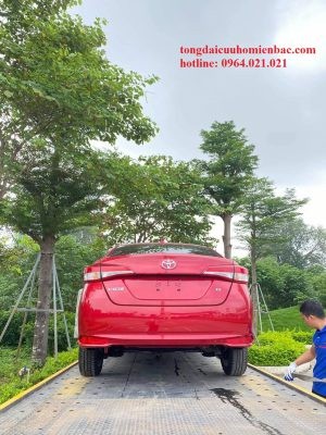 Cứu hộ xe ô tô con bị hỏng giữa đường tại Hà Nội