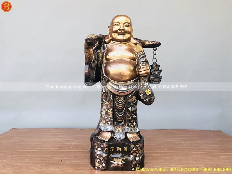 Mẫu tượng Di Lặc gánh tiền, biểu tượng tài lộc cho tượng nhỏ để xe ô tô