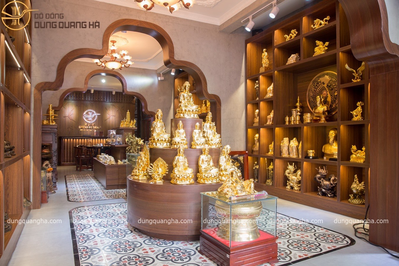 Showroom trưng bày tượng Phật tại TPHCM, địa chỉ uy tín để mua tượng Phật để xe ô tô TPHCM