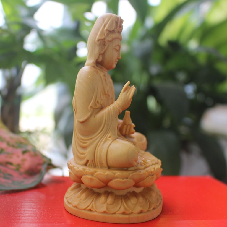 Tượng gỗ thơm để xe ô tô TPOT-008 với bề mặt hoàn thiện bóng mịn và vân gỗ tự nhiên