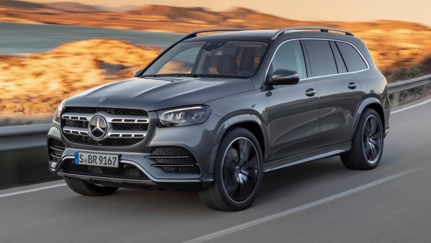 Một chiếc xe sang trọng của Mercedes-Benz, biểu tượng của đẳng cấp và giá trị thương hiệu