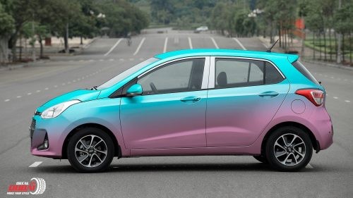 Tô màu xe Hyundai Grand i10 hai màu xanh hồng: Ý tưởng sáng tạo cho tập tô màu xe ô tô độc đáo
