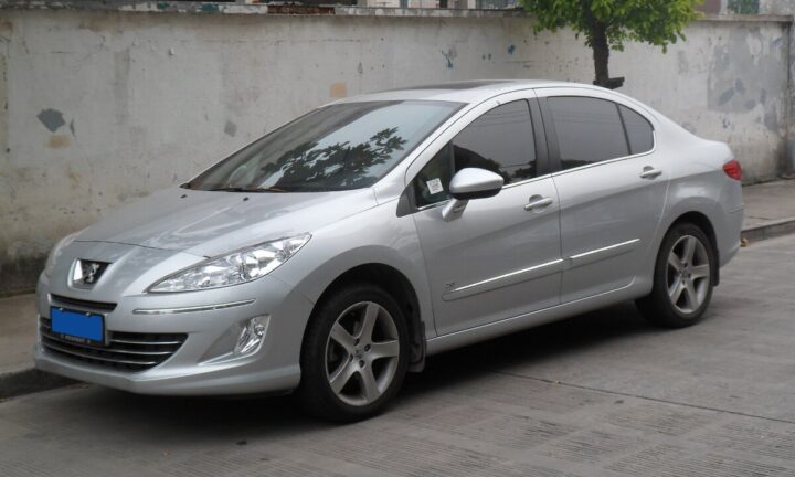 1200px Peugeot 408 China 2012 05 12