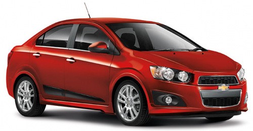 Xe Chevrolet Sonic màu đỏ, mẫu xe ô tô cũ bền và linh hoạt