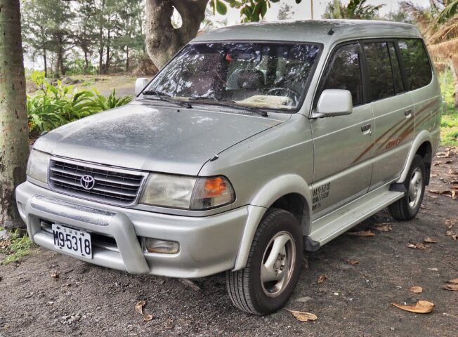 2001 Kuozui Toyota Zace 28first facelift2C front29