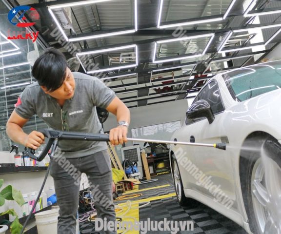 Mô hình trung tâm chăm sóc xe ô tô cơ bản với diện tích xe ô tô 60-100m2