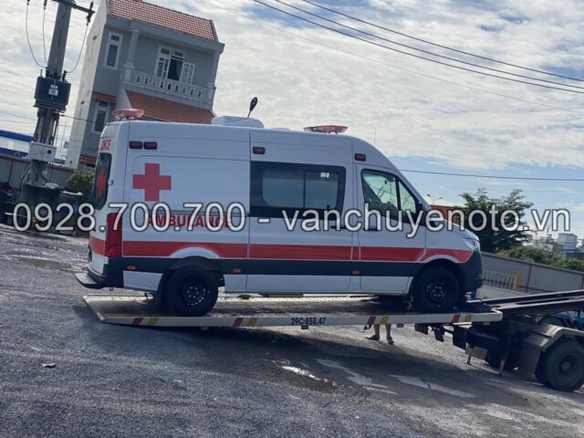 Lựa chọn dịch vụ uy tín khi gửi xe ô tô ra Hà Nội