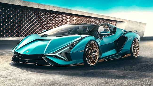 Xe ô tô hiệu Koenigsegg Regera màu xanh dương đỗ trước một tòa nhà hiện đại tại Việt Nam