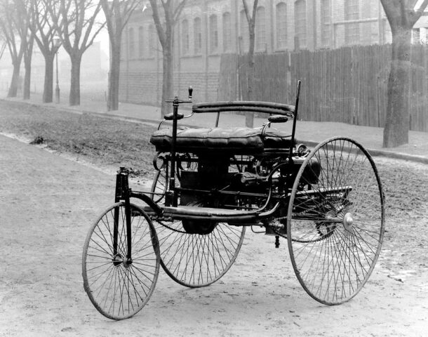 Hình ảnh tư liệu về chiếc xe ô tô đầu tiên trên thế giới, Benz Patent Motorwagen của Karl Benz năm 1886